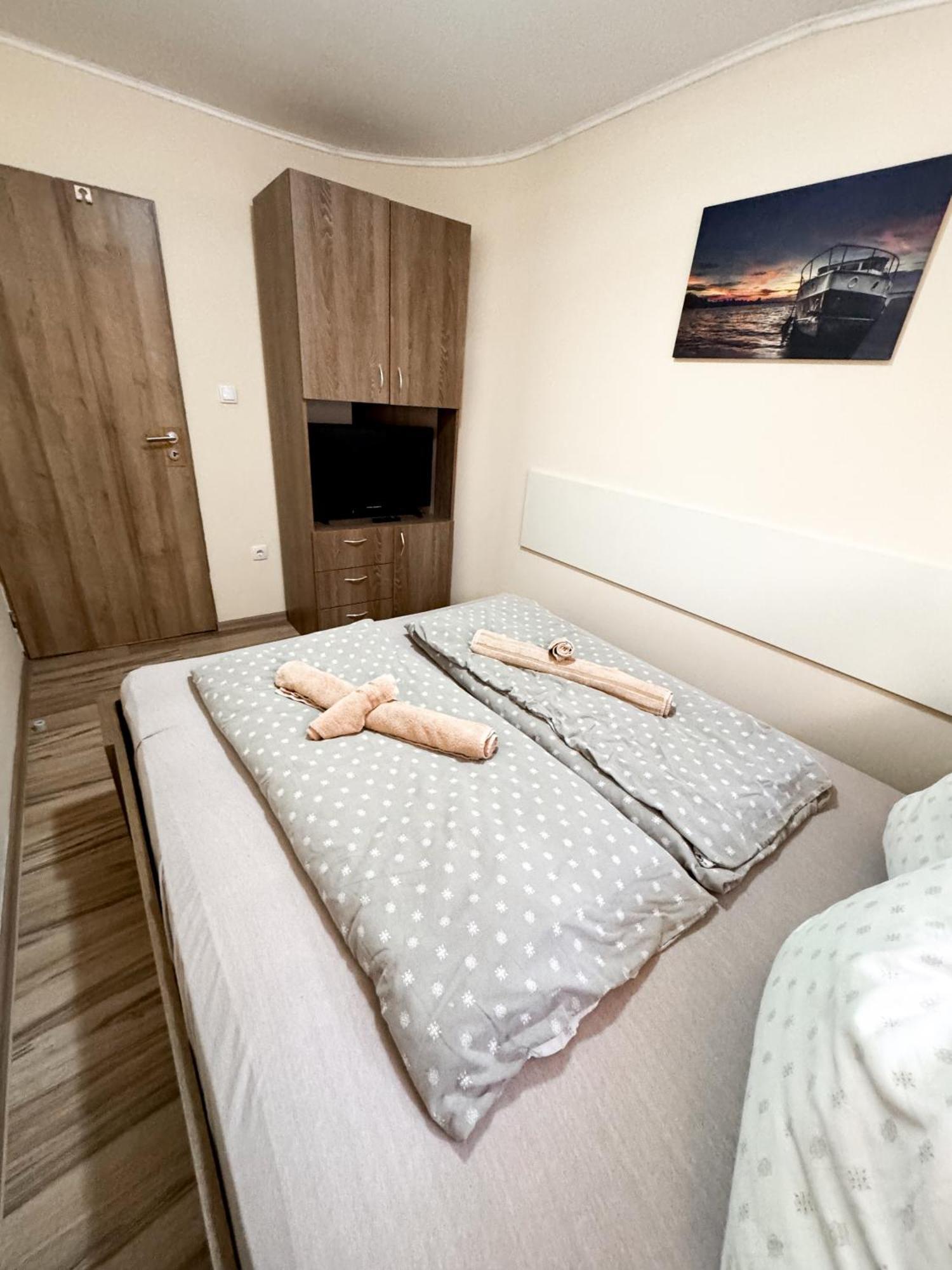 Kk Apartment Backa Topola Eksteriør billede