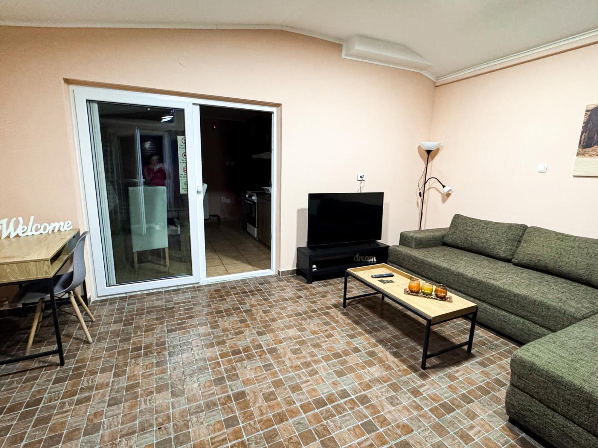 Kk Apartment Backa Topola Eksteriør billede