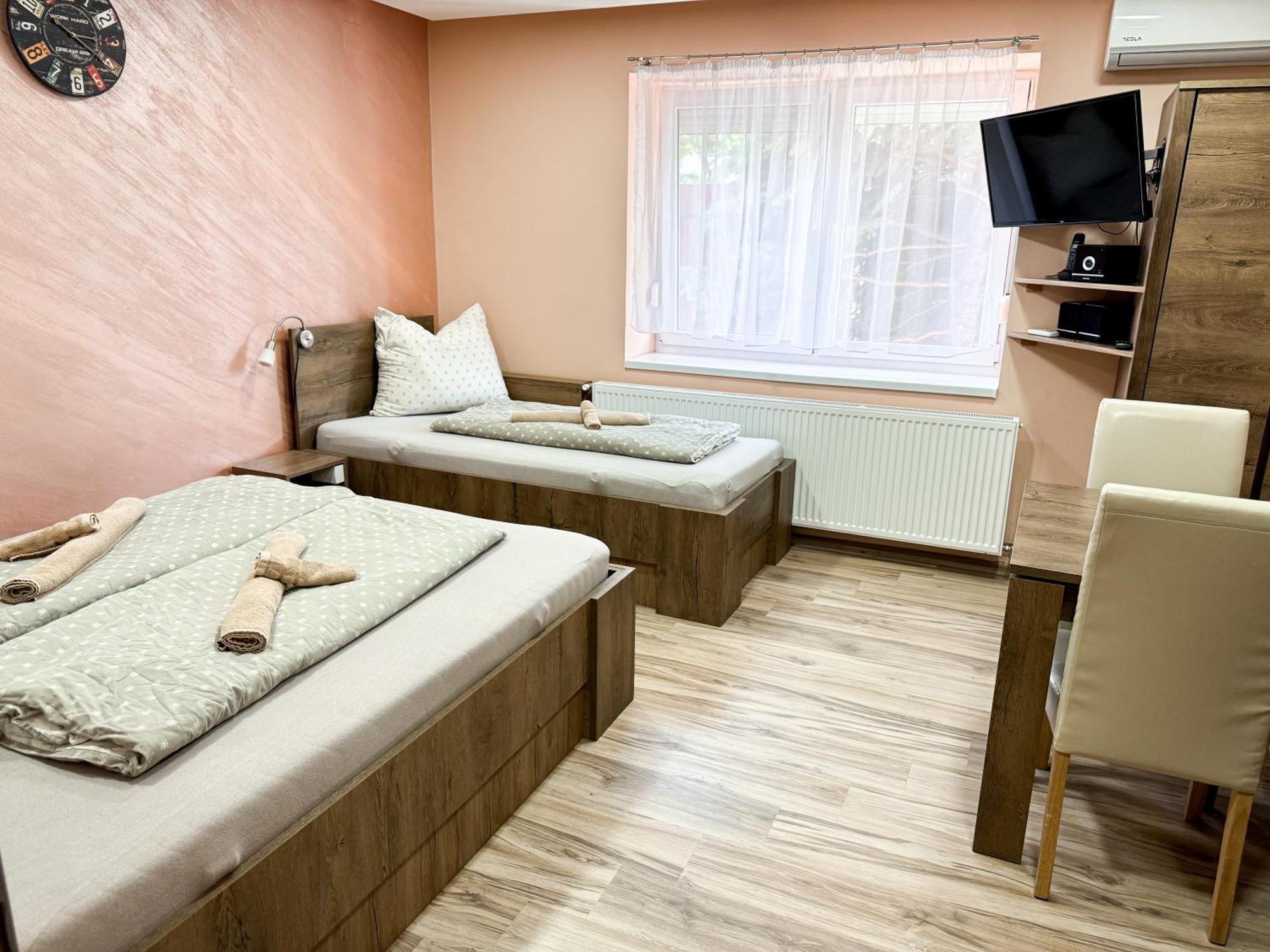 Kk Apartment Backa Topola Eksteriør billede