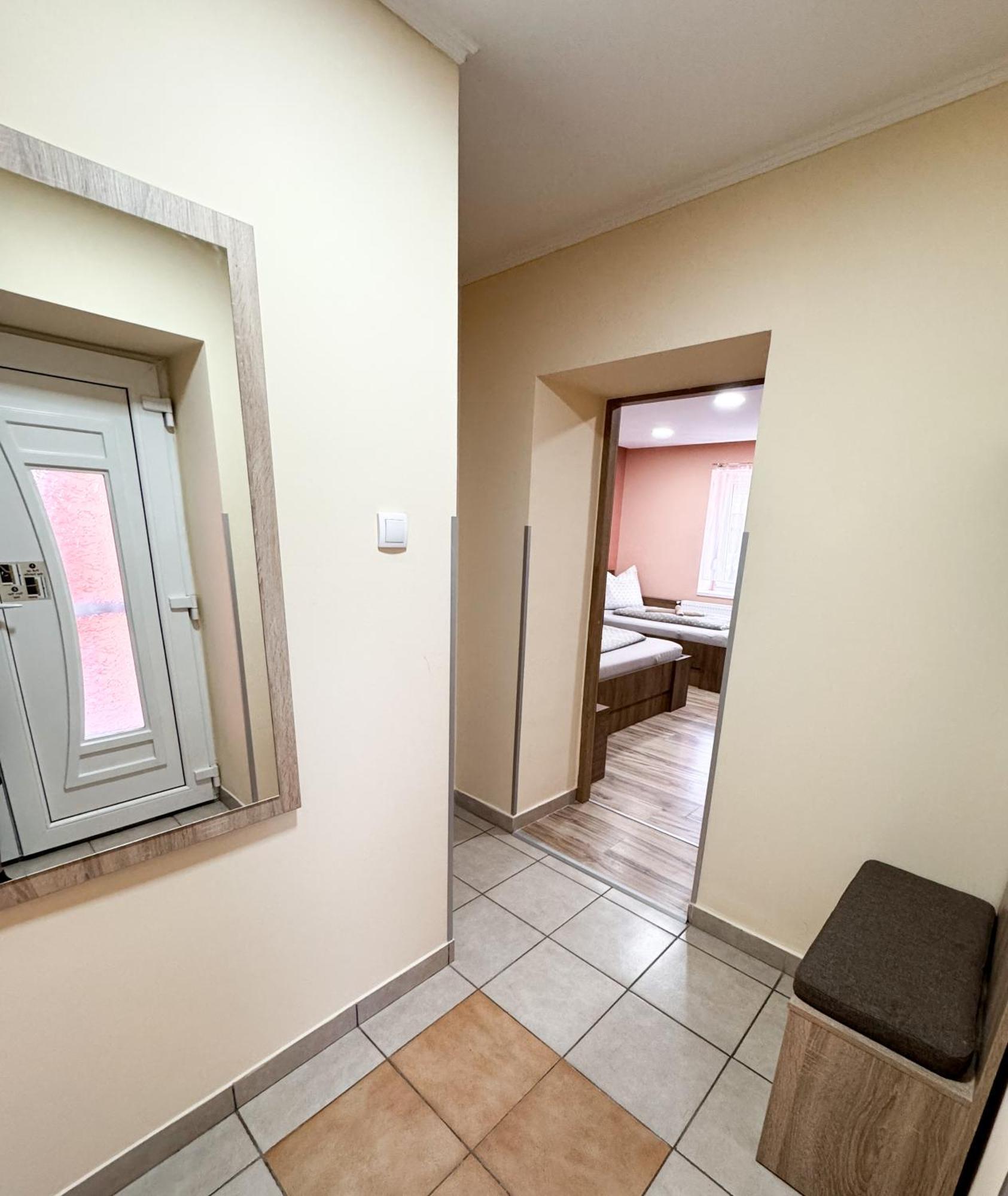 Kk Apartment Backa Topola Eksteriør billede